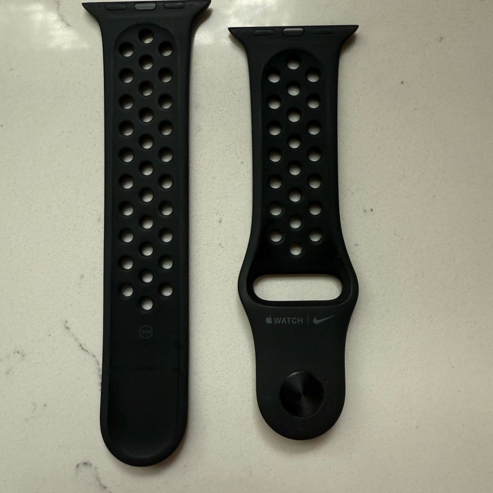 Nike Black Smartwatch Case Breathable Design